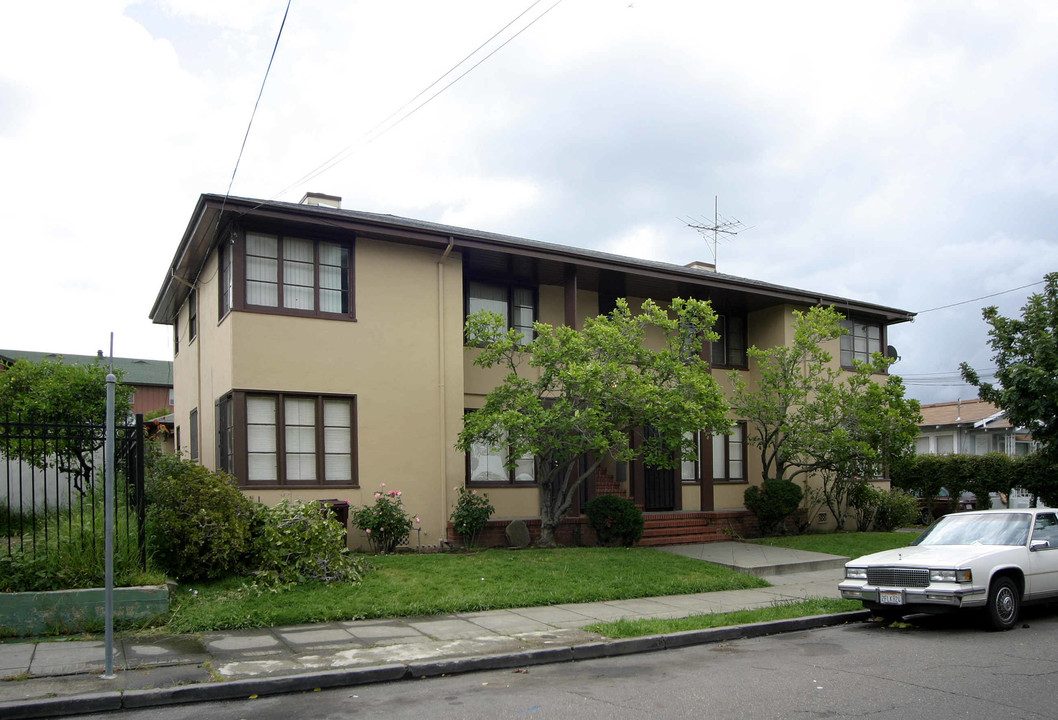 5524 Hilton St in Oakland, CA - Building Photo