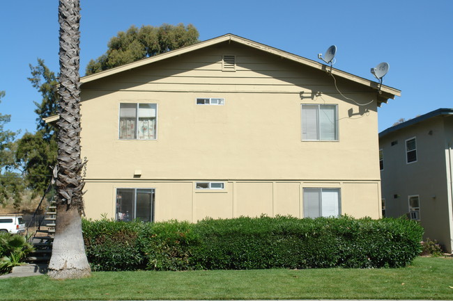 2332 William Dr in Santa Clara, CA - Building Photo - Building Photo