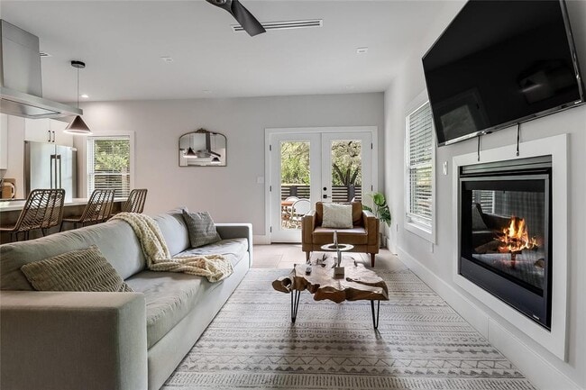 property at 1111 W Annie St