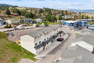 825 Crestmont Way in Missoula, MT - Building Photo - Building Photo