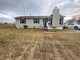 547 Sunhill Rd NW in Center Point, AL - Building Photo