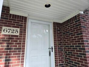 6725 Boulder Pointe Dr in Washington, MI - Building Photo - Building Photo