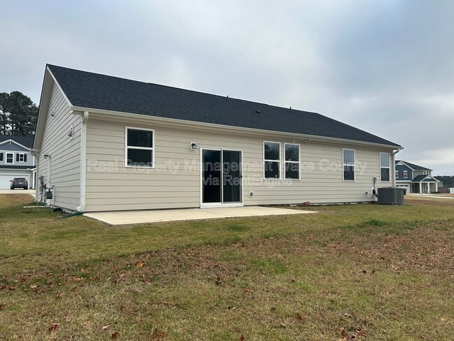 403 St Clair Dr in Fuquay Varina, NC - Building Photo - Building Photo