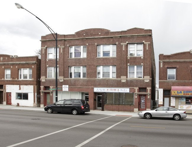 3726-3728 W Montrose Ave in Chicago, IL - Building Photo - Building Photo