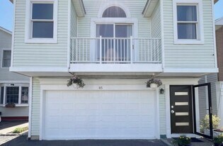 85 Grieco Dr, Unit 2 in Jersey City, NJ - Building Photo