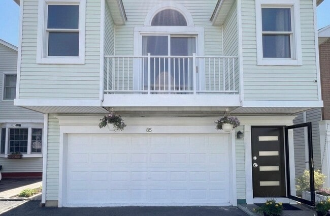 85 Grieco Dr, Unit 2