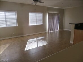 3011 Mastercraft Ave in North Las Vegas, NV - Building Photo - Building Photo