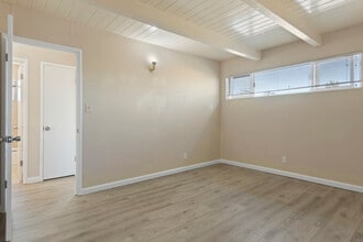 302 S 26th St, Unit 306 in Richmond, CA - Building Photo - Building Photo
