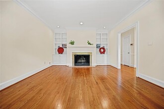 11 Paces Pl NW in Atlanta, GA - Building Photo - Building Photo