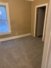 1329 N Bestor St in Peoria, IL - Building Photo - Building Photo