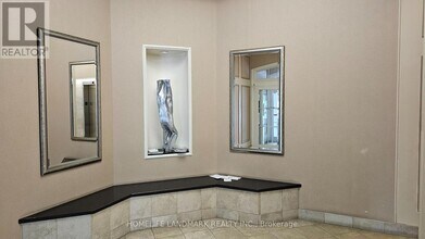 53 McCaul St in Toronto, ON - Building Photo - Building Photo