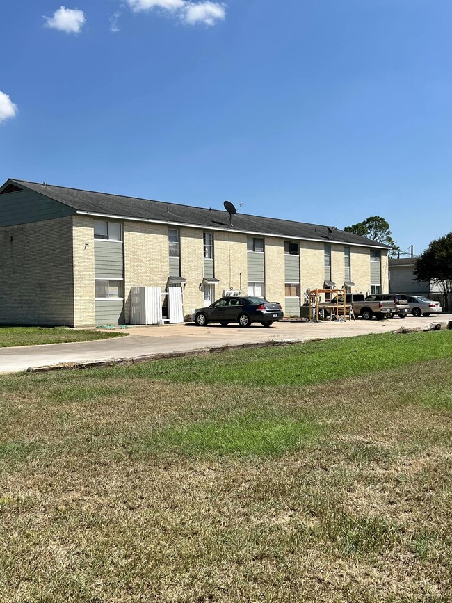 1809 Petersen St in Palacios, TX - Building Photo - Building Photo