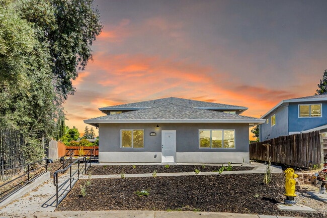 property at 2409 Cava Ct