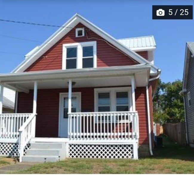 property at 1003 28th St