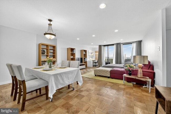1245 4th St SW in Washington, DC - Building Photo - Building Photo