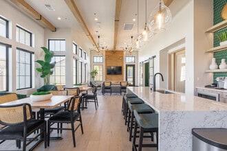 Cielo at Calloway in Bakersfield, CA - Building Photo - Interior Photo