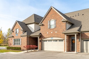 Huntley Manor in Novi, MI - Building Photo