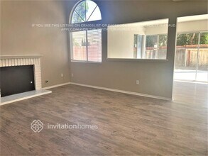 14269 Hillcrest Dr in Fontana, CA - Foto de edificio - Building Photo