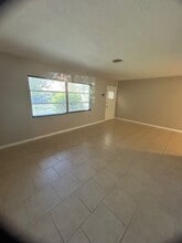 1243 Jungle Ave N in St. Petersburg, FL - Building Photo - Building Photo