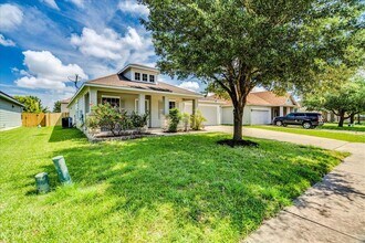 126 Hyltin St in Hutto, TX - Building Photo - Building Photo
