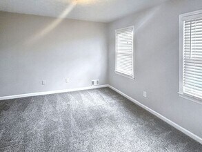 3198 Village Glen Dr SW in Snellville, GA - Building Photo - Building Photo