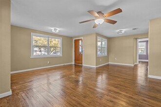 1908 W Fern St in Tampa, FL - Foto de edificio - Building Photo