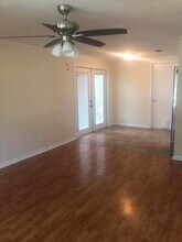 5242 Timawatha Ave in Jacksonville, FL - Foto de edificio - Building Photo