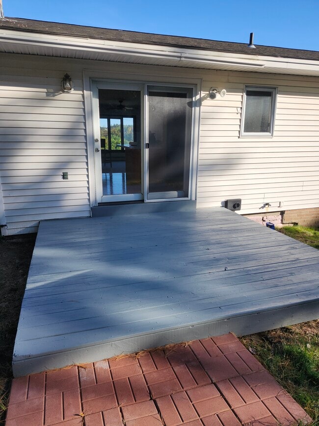 2 Tiffany Ln in Essex Junction, VT - Building Photo - Building Photo