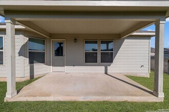 7043 Diamond Vly in San Antonio, TX - Building Photo - Building Photo