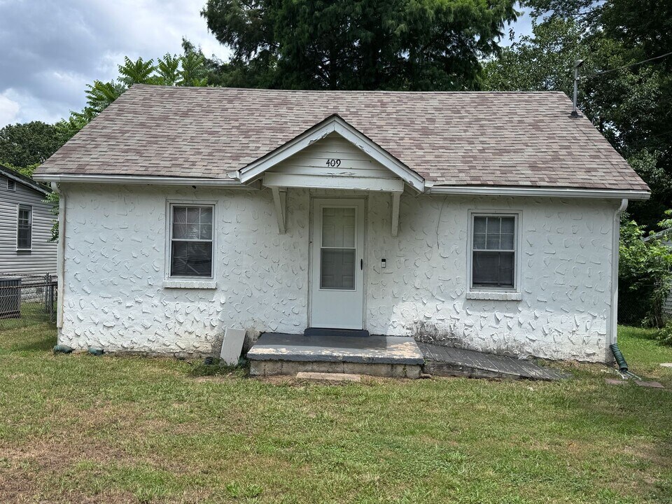 409 E 17th St in Columbia, TN - Building Photo
