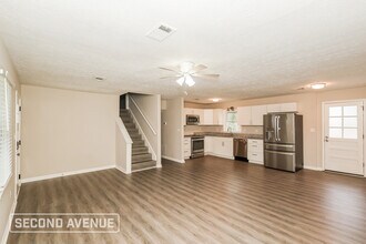 958 Ellison Ct in Austell, GA - Foto de edificio - Building Photo