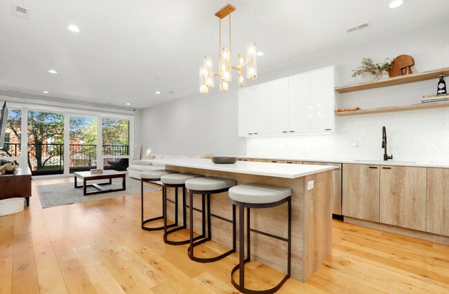 property at 1445 N Rockwell St