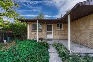 1680 Yukon St in Lakewood, CO - Building Photo