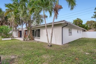 Brisa Apartment Homes in Sunrise, FL - Foto de edificio - Building Photo