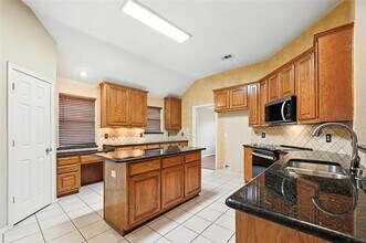 2504 Indian Paint Dr in Plano, TX - Building Photo - Building Photo