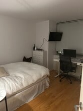 448 W 44th St, Unit 3 in New York, NY - Foto de edificio - Building Photo