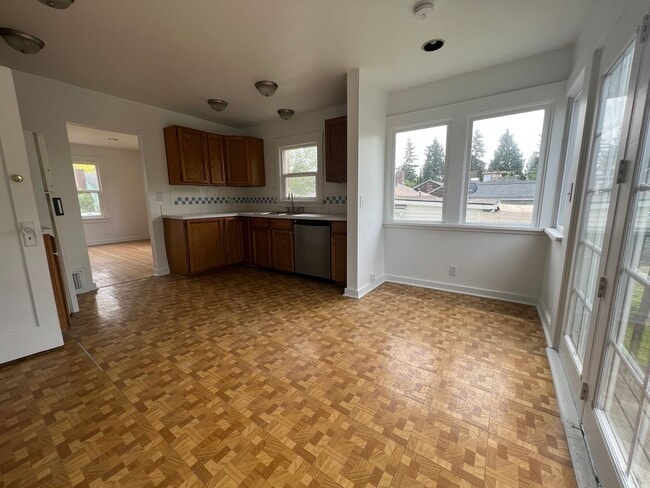 9243 1st Ave NW in Seattle, WA - Building Photo - Building Photo