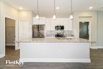 121 Dailey St SE in Palm Bay, FL - Foto de edificio - Building Photo