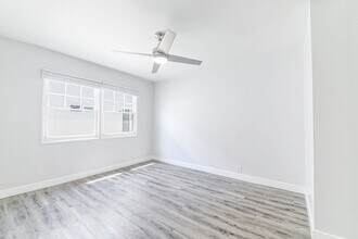 241 Bonito Ave in Long Beach, CA - Building Photo - Building Photo