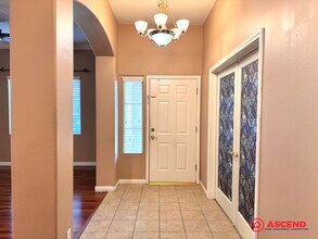 11914 Sturgeon Creek Dr in Bakersfield, CA - Building Photo - Building Photo