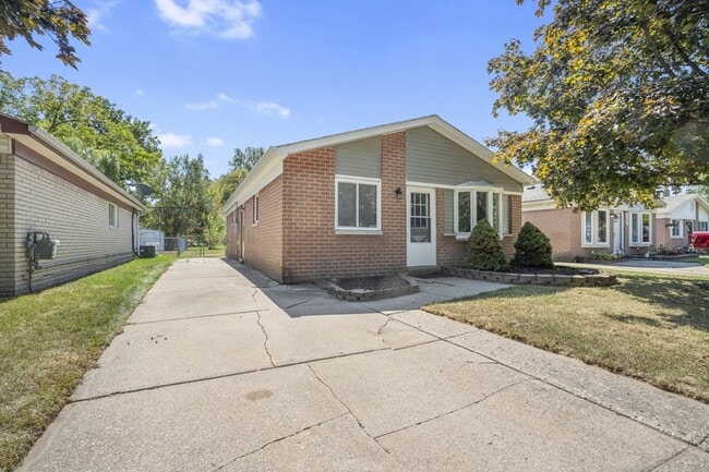 23639 Liddle St in Brownstown Township, MI - Building Photo - Building Photo