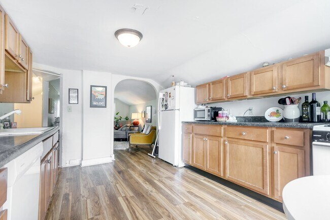 1305 E Dayton St in Madison, WI - Building Photo - Building Photo