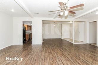 22519 Rockgate Dr in Spring, TX - Foto de edificio - Building Photo