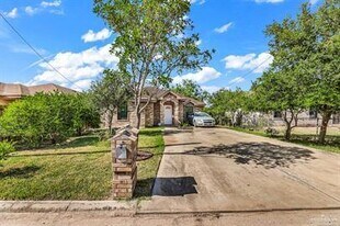 9 Diaz Ave in McAllen, TX - Building Photo