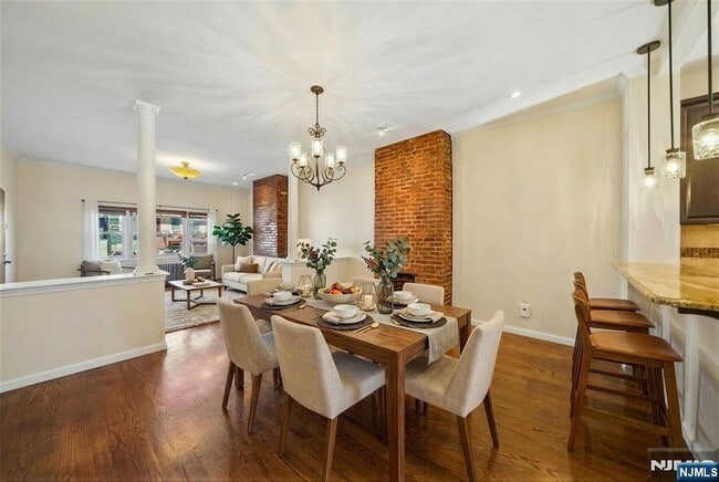 364 New York Ave, Unit 1 in Jersey City, NJ - Building Photo - Building Photo