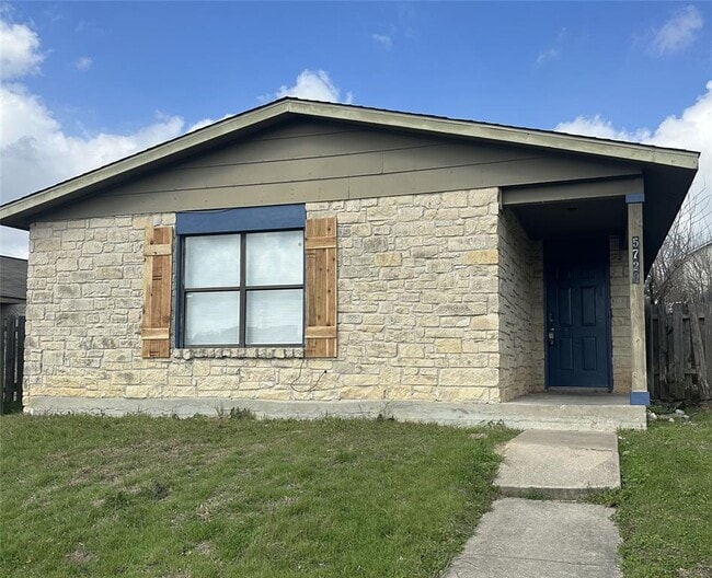 property at 5720 Pinon Vista Dr