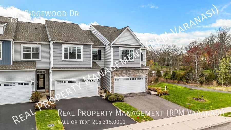 302 Ridgewood Dr in Royersford, PA - Building Photo