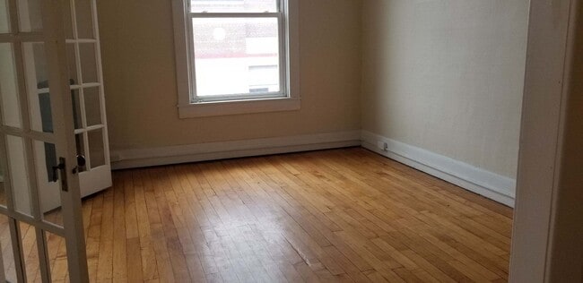 210 S Michigan Ave, Unit B in Big Rapids, MI - Building Photo - Building Photo