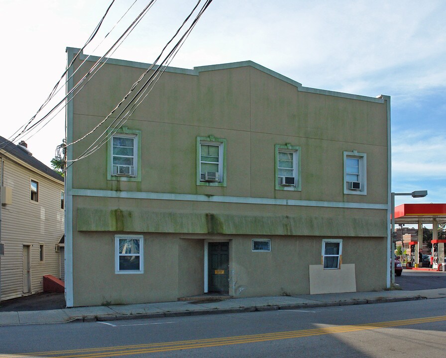 260 W Main St in Patchogue, NY - Foto de edificio