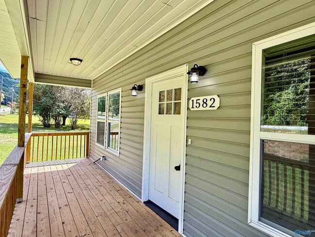 1582 Hobbs Island Rd SE in Huntsville, AL - Building Photo - Building Photo